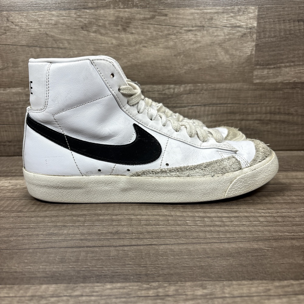 Nike Blazer Mid 77 White Black Womens US Size 8 EUR 39 CZ1055-100 Sneakers